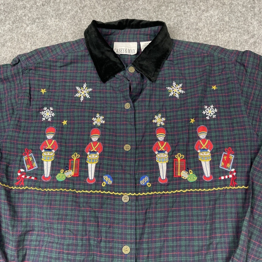 Casey & Max Holiday Shirt Large Plaid Embroidered Christmas Soldiers Lightweight